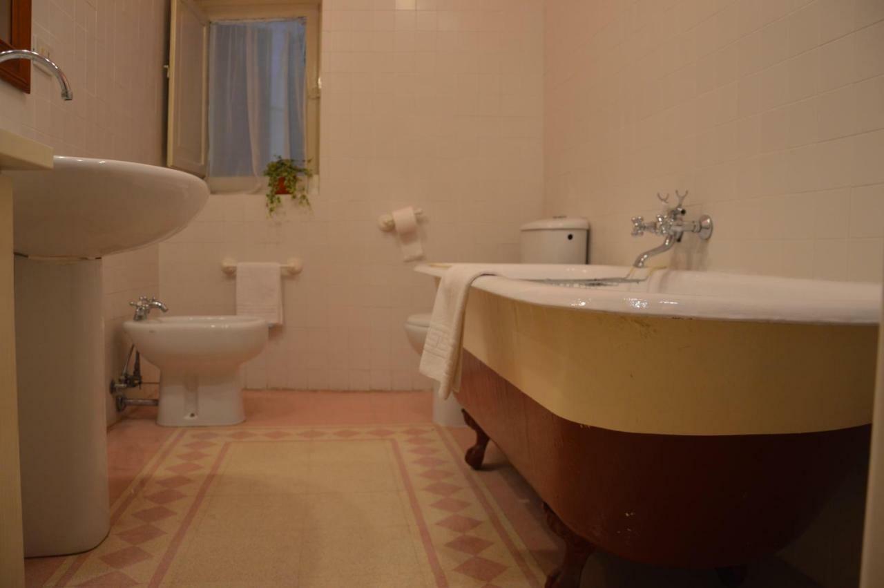 Casa Ciri Bed & Breakfast Φολίνιο Εξωτερικό φωτογραφία